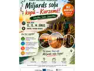 Šis ir pasākuma plakāts “Starptautisks pārgājiens: Miljards soļu kopā – Kurzemē!”. Plakātam ir dabas tēma ar attēliem, kuros redzami pārgājienu dalībnieki piekrastē un mežā. Plakāta galvenie virsraksti un informācija: Galvenais nosaukums (lieliem burtiem): Starptautisks pārgājiens Miljards soļu kopā – Kurzemē! Sauklis: Izkusties. Izzini. Iepazīsties. Datumi: 2026. gada 12., 13., 14. jūnijs Vieta: Engure, Tukuma novads Svarīgs norāde: BEZ MAKSAS! Piesakies un piedalies! Zemāk ir saraksts ar pasākuma programmām, ko ilustrē piktogrammas: Kas tevi sagaida? (Pārgājienu zābaka ikona): Pārgājieni brīvā dabā (Engures ezera dabas parks un Jūrtaka). (Runas burbuļu ikona): Lekcijas, praktiskas nodarbības (uzturs, pārgājienu maršruti, aqua walking, nūjošana). (Dakšas un naža ikona): Ēdināšana, darbnīcas, jauni draugi un neaizmirstami iespaidi. (Cilvēku ikona): Fiziski aktīvām personām no 18 gadu vecuma. Apakšā ir sauklis “Trīs dienas. Viens ceļš. Miljards soļu kopā!” un četras mazākas piktogrammas ar tekstu: (Pārgājiena dalībnieka ikona): Iepazīsti dabu (Ceļa zīmju ikona): Gūsti zināšanas un iedvesmu (Aktīvu cilvēku ikona): Esi aktīvs un vesels (Fotoaparāta ikona): Radi atmiņas, kas paliek Plakāta apakšējā daļā ir finansējuma un partneru logotipi: Interreg Latvija – Lietuva, Eiropas Savienība (līdzfinansēts), Kurzeme, un teksts par projektu “BISTEPS” (Nr. LL-00249).